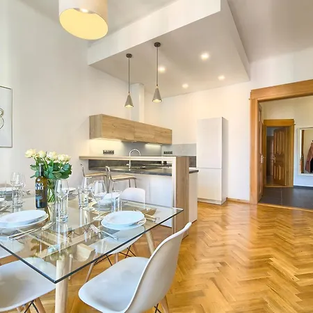 Spacious And Bright Apartment Dusni 13 Prag Exterior foto